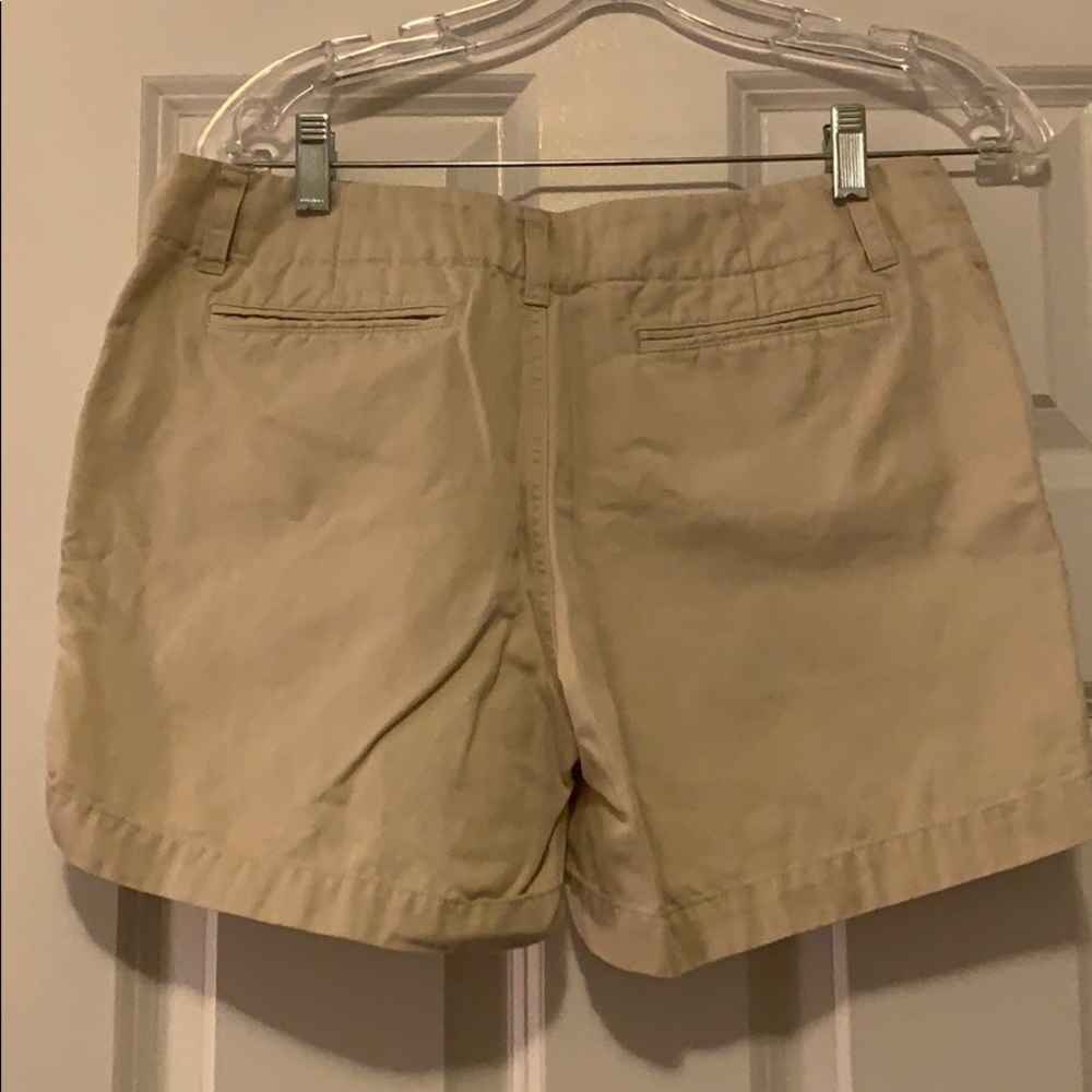 GAP Khakis Shorts - Picture 3 of 4
